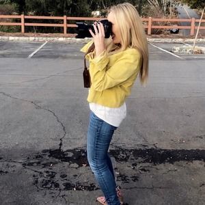 Meet your Posher, Laura